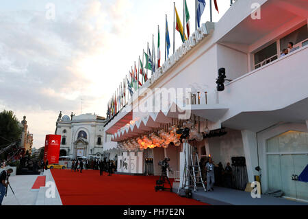 Venezia, Italia. Il 30 agosto 2018. Palazzo del Cinema durante il settantacinquesimo Venice International Film Festival il 30 agosto 2018 a Venezia, Italia Credito: Geisler-Fotopress GmbH/Alamy Live News Foto Stock