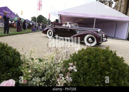 Woodstock, Regno Unito. Il 31 agosto, 2018. Scene da annuale di 'salon Prenotazione" presso il Palazzo di Blenheim e dove le automobili esotiche mix di alta moda. Credito: Motofoto/Alamy Live News Foto Stock