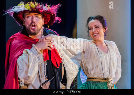 Firenze, Italia. Firenze, Italia. Il 29 agosto 2018. Serata di Apertura con il Mozart del Don Giovanni - dit: Guy Bell/Alamy Live News Credito: Guy Bell/Alamy Live News Foto Stock