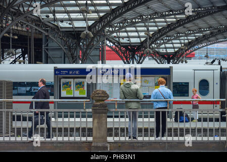Ghiaccio, Hauptbahnhof, Koeln, Nordrhein-Westfalen, Deutschland Foto Stock