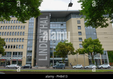 Kundenzentrum Lindenthal, Aachener Strasse, Koeln, Nordrhein-Westfalen, Deutschland Foto Stock