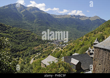 Paesaggio, Vielha e Mijaran, Valle de Arán, Francia Foto Stock