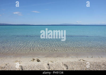 Beauriful sfumature di colore blu sulla spiaggia Foto Stock