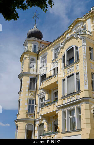 Altbau, Viktoria-Luise-Platz, Schoeneberg, Berlino, Deutschland Foto Stock