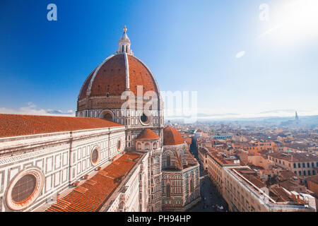 Vista della cattedrale di Santa Maria del Fiore a Firenze Foto Stock