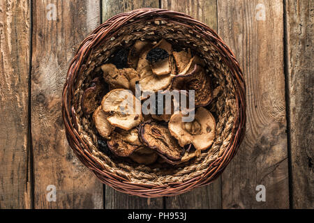 Frutta secca nel cestello Foto Stock