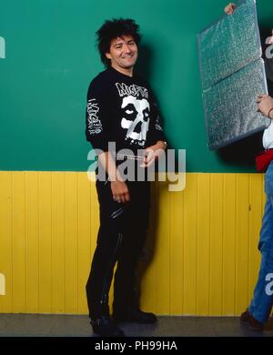 Rodrigo Gonzalez von 'Die Ärzte', deutsche Punk Rock Funpunk Ska Band, bei einem Fotoshooting in München, Deutschland 1994. Rodrigo Gonzalez di tedesco Foto Stock