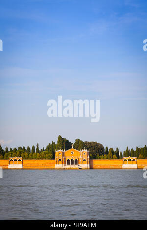 Venezia cimitero di San Michele da waterfront Foto Stock