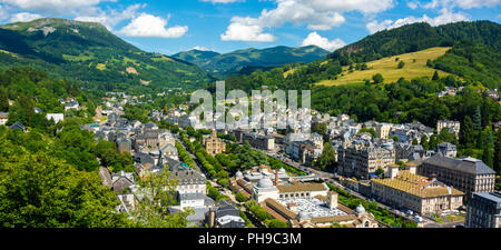 Città termale di la Bourboule, Parc Naturel Regional des Volcans d'Auvergne, Parco Naturale Regionale dei Vulcani d'Auvergne, Puy de Dome , Auvergne, Francia Foto Stock