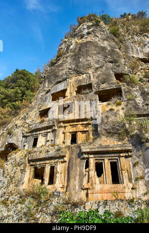 Lycian tombe scavate nella roccia, Fethiye, Turchia Foto Stock