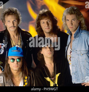 Scorpioni (v.l. Rudolf Schenker, Matthias Jabs, Klaus Meine, Herman Rarebell, Francis Buchholz) su 17.10.1990 in München / Monaco di Baviera. | Utilizzo di tutto il mondo Foto Stock