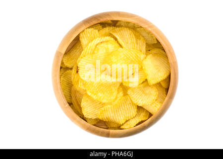 Potato Chips in ciotola di legno Foto Stock