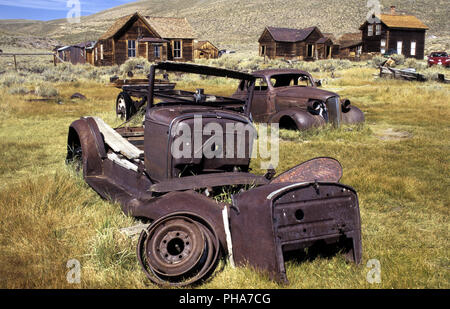 Bodie, rusty auto rottamate Foto Stock