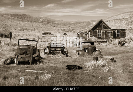 Bodie, rusty auto rottamate Foto Stock