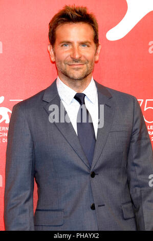 Venezia, Italia. Il 31 agosto 2018. Bradley Cooper durante il "è nata una stella' photocall al settantacinquesimo Venice International Film Festival presso il Palazzo del Casinò su agosto 31, 2018 a Venezia, Italia Credito: Geisler-Fotopress GmbH/Alamy Live News Foto Stock