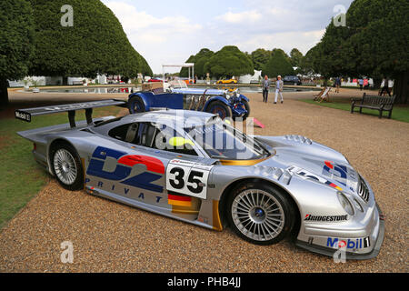 Mercedes CLK GTR LM (1998), il Concours di eleganza 2018 (Anteprima giorno), 31 agosto 2018. Il Palazzo di Hampton Court, Londra, Regno Unito, Europa. Il mondo di automobili più rari assemblati per una tre giorni di classico e supercar evento nei giardini del famoso Palazzo Reale. Ian credito bottiglia/Alamy Live News Foto Stock