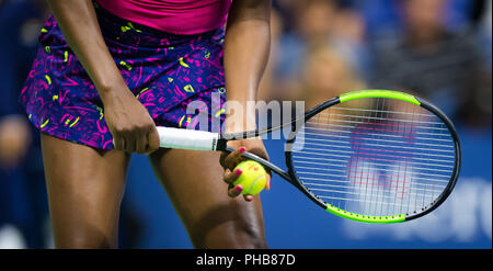 Agosto 31, 2018 - Venus Williams degli Stati Uniti in azione durante il suo terzo round in abbinamento al 2018 US Open Grand Slam torneo di tennis, New York, Stati Uniti d'America, 31 agosto 2018. Credit: AFP7/ZUMA filo/Alamy Live News Foto Stock