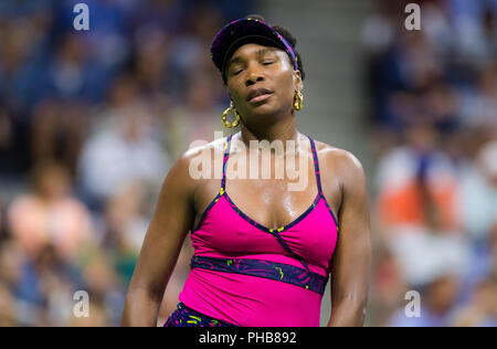 Agosto 31, 2018 - Venus Williams degli Stati Uniti in azione durante il suo terzo round in abbinamento al 2018 US Open Grand Slam torneo di tennis, New York, Stati Uniti d'America, 31 agosto 2018. Credit: AFP7/ZUMA filo/Alamy Live News Foto Stock