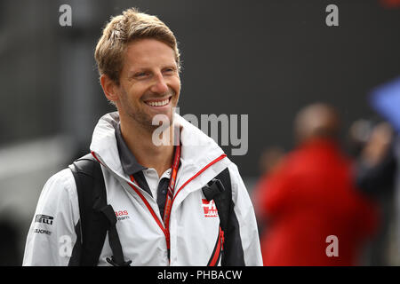 Monza, Italia. 1 Settembre, 2018. Romain Grosjean di Francia e Haas F1 Team nel paddock durante il Gran Premio di Formula Uno di credito Italia: Marco Canoniero/Alamy Live News Foto Stock