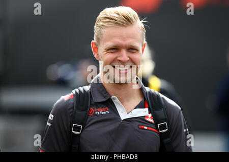 Monza, Italia. 1 Settembre, 2018. Kevin Magnussen della Danimarca e Haas F1 Team nel paddock durante il Gran Premio di Formula Uno di credito Italia: Marco Canoniero/Alamy Live News Foto Stock