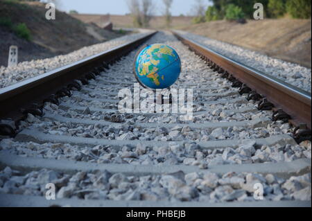 Globus sulla ferrovia Foto Stock