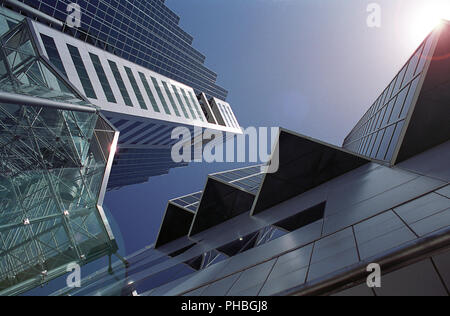 Guardando verso l'alto un moderno isolato a torre: 821 Pacific Highway, Chatswood, Sydney Foto Stock