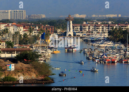 Marina District, Puerto Vallarta, Stato di Jalisco, Messico, America del Nord Foto Stock