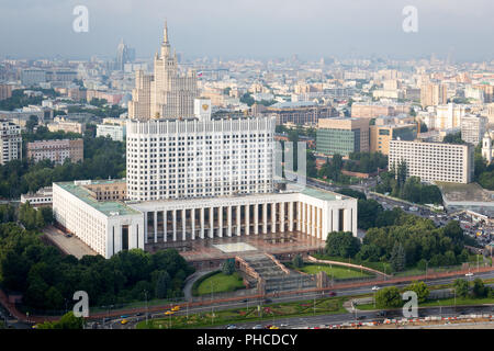 Vista dal tetto del albergo Ukraina. Mosca. Casa Bianca. Foto Stock