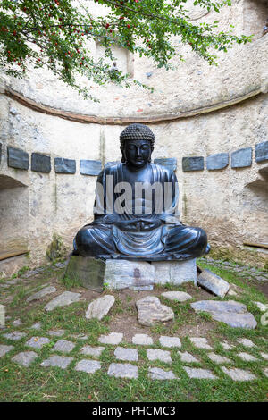 Meditando il giapponese statua del Buddha Foto Stock