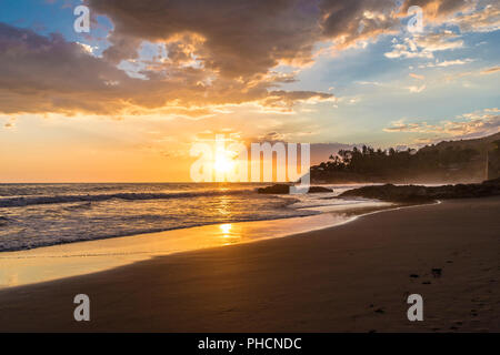 Una tipica vista in El Zonte in El Salvador Foto Stock