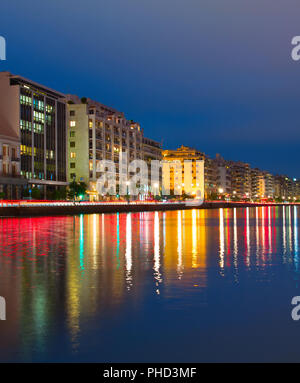 Salonicco quayside al crepuscolo, Grecia Foto Stock