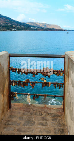Amore lucchetti in Cefalu, Sicilia, Italia Foto Stock