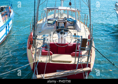 Volante su yacht Foto Stock