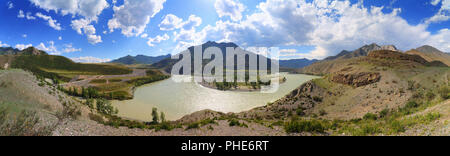 La confluenza di Chuya e fiumi di Katun in Altai Foto Stock