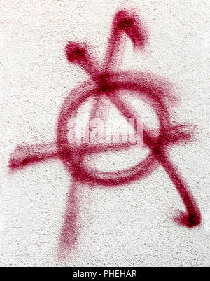 Anarchia simbolo dipinto sulla parete Foto Stock