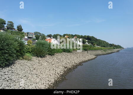 Riva del fiume Elba ad Amburgo Blankenese Foto Stock