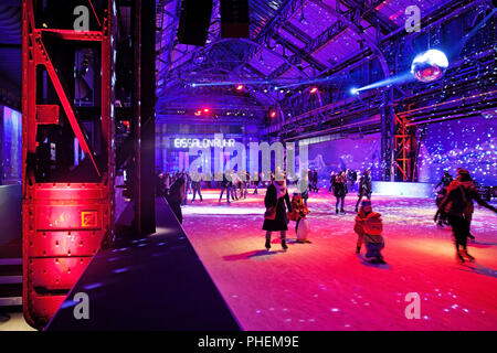 Skater nel EisSalon Ruhr, Jahrhunderthalle, Bochum, Renania settentrionale-Vestfalia, Germania, Europa Foto Stock