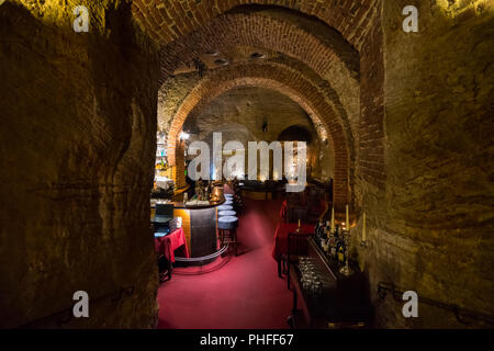 La famosa Grotta ristorante interno, Praga, Foto Stock