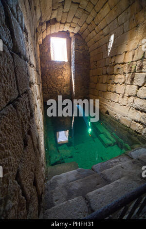 Roman cisterna di acqua alla Alcazaba cittadella araba. Merida, Estremadura, Spagna Foto Stock