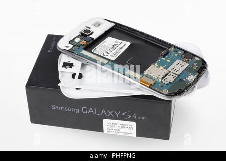 Samsung Galaxy smart phone in riparazione Foto Stock