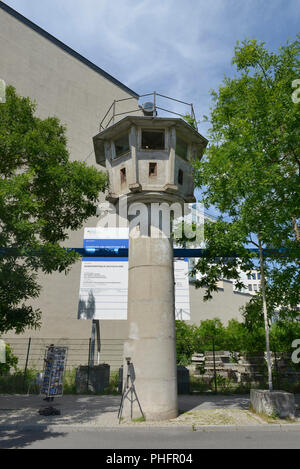 Mauerturm, Erna-Berger-Strasse, nel quartiere Mitte di Berlino, Deutschland Foto Stock