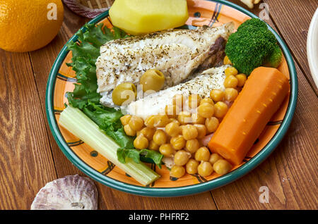 Il portoghese Bacalhau com todos Foto Stock