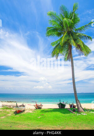 La spiaggia e la pesca in barca, koh Lanta, Thailandia Foto Stock