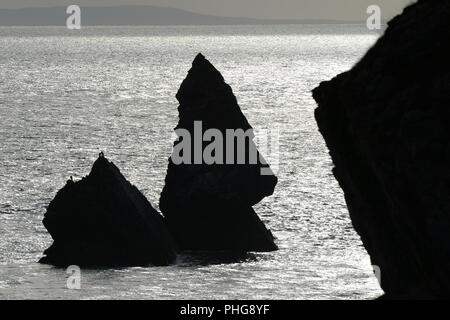 Chiesa Rock vicino ampia oasi Pembrokeshire Coast path Foto Stock