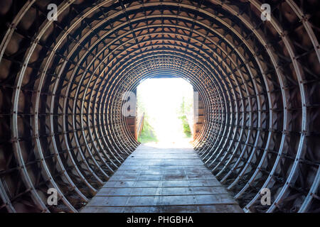 Galleria e la luce alla fine di esso Foto Stock