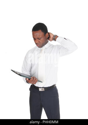 African business man carta, graffiare la sua testa Foto Stock