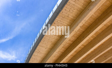 Tetto di legno visto dal basso Foto Stock