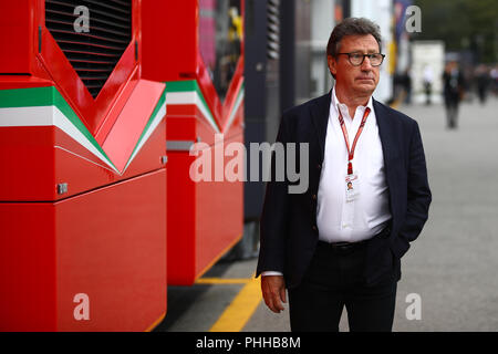 Monza, Italia. 1 Settembre, 2018. Louis Carey Camilleri amministratore delegato della Ferrari nel paddock durante il Gran Premio di Formula Uno di credito Italia: Marco Canoniero/Alamy Live News Foto Stock