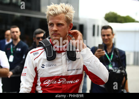 Monza, Italia. 1 Settembre, 2018. Marcus Ericsson della Svezia e la Sauber Alfa Romeo nel paddock durante il Gran Premio di Formula Uno di credito Italia: Marco Canoniero/Alamy Live News Foto Stock