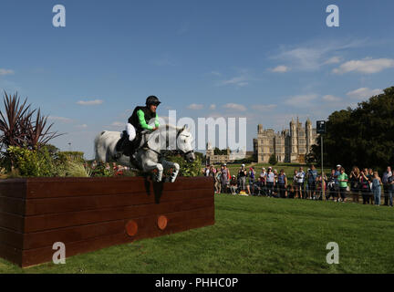 Stamford, Regno Unito. 1 settembre 2018. Warren Lamperd su Silvia sul Cross Country giorno dell'evento di tre giorni al Land Rover Burghley Horse Trials, presso Burghley House, Stamford Lincs, il 1 settembre 2018. Credito: Paolo Marriott/Alamy Live News Foto Stock